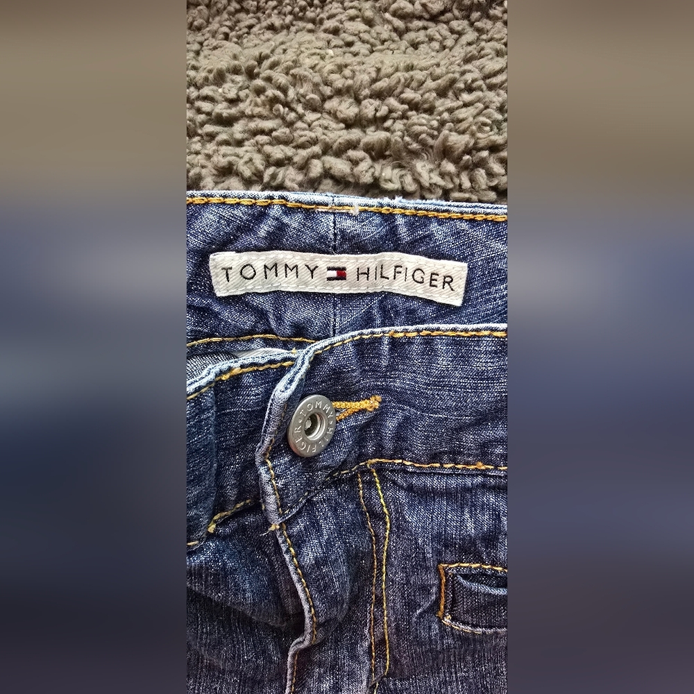 Tommy Hilfiger Blue Denim Capri Embroidered Jeans - Picture 2 of 11